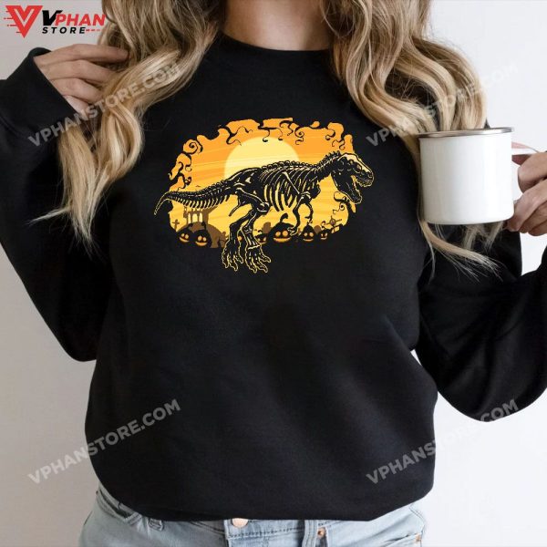 Dinosaur T Rex Skeleton Pumpkin With Moon Halloween Costume T-Shirt