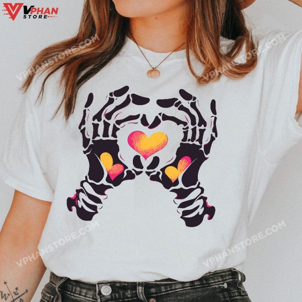 Skeleton Hand Heart Pocket Halloween Costume Funny Bones T-Shirt