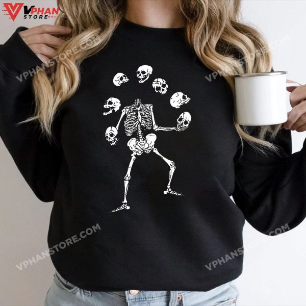 Skeleton Juggling Skulls Halloween, Skull Skeleton Juggler T-Shirt