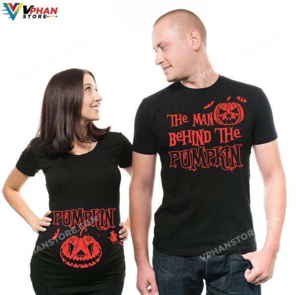 The Man Behind The Pumpkin Halloween Couple Maternity Matching Costume T-Shirt Funny Pregnancy Announcement Gift