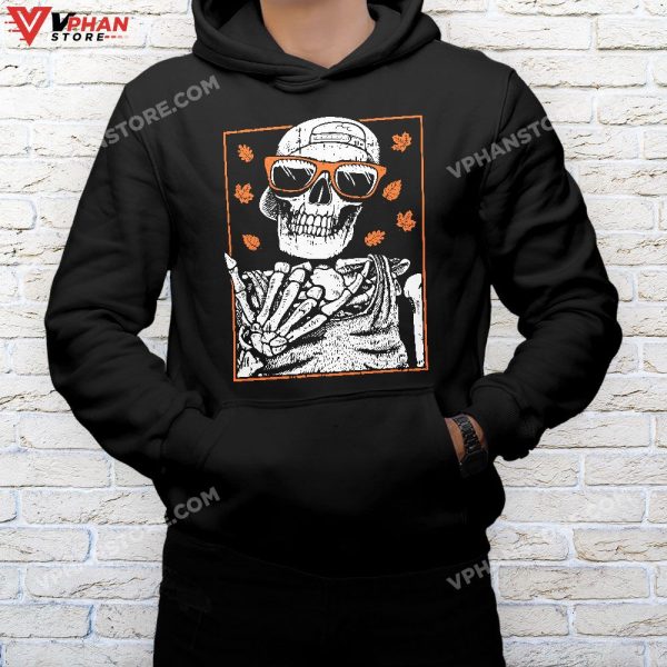 Vintage Halloween Skeleton Rock On Hand, Skeleton Men Boys T-Shirt