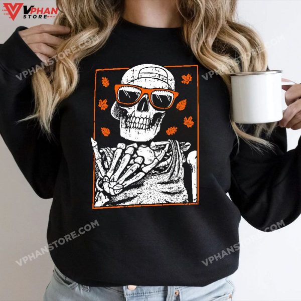 Vintage Halloween Skeleton Rock On Hand, Skeleton Men Boys T-Shirt