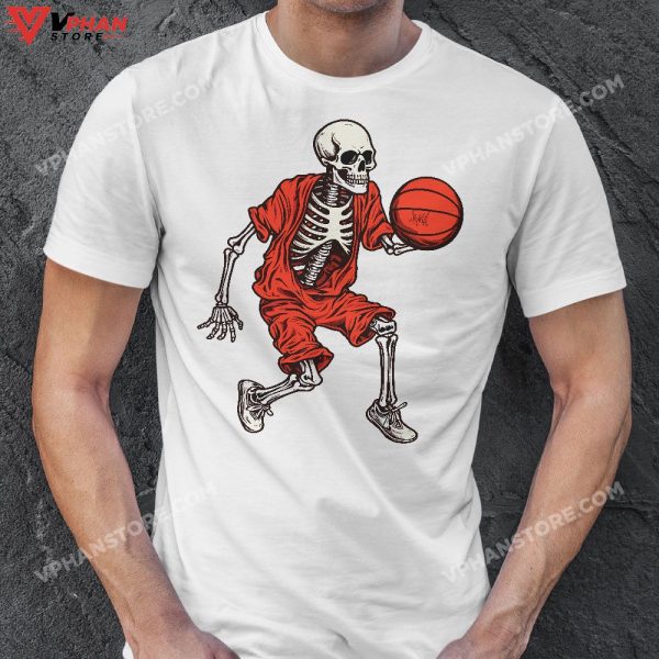 Vintage Skeleton Basketball Player Dunking Hoop Halloween T-Shirt