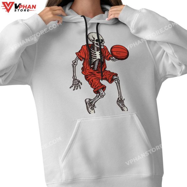 Vintage Skeleton Basketball Player Dunking Hoop Halloween T-Shirt