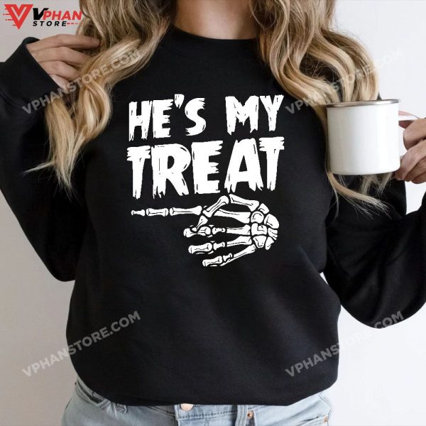 Womens He’s My Treat Skeleton Matching Couple Halloween Costume T-Shirt