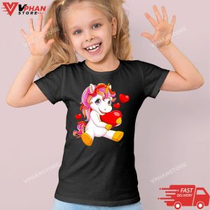 Kid Black Unicorn Heart Valentines Day For Kids Girls Toddlers Womens T Shirt