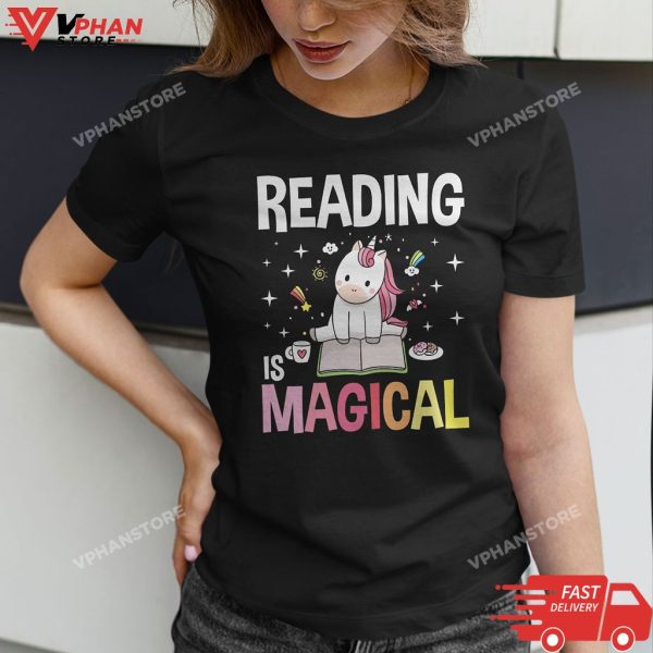 Unicorn Reading Magical Book Lover Bookworm Girls Librarian T-Shirt