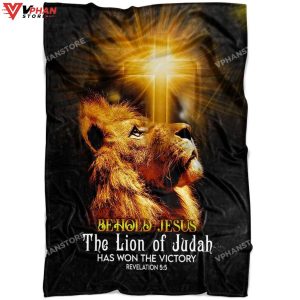 Behold Jesus The Lion Of Judah Christian Gift Ideas Bible Verse Blanket 1